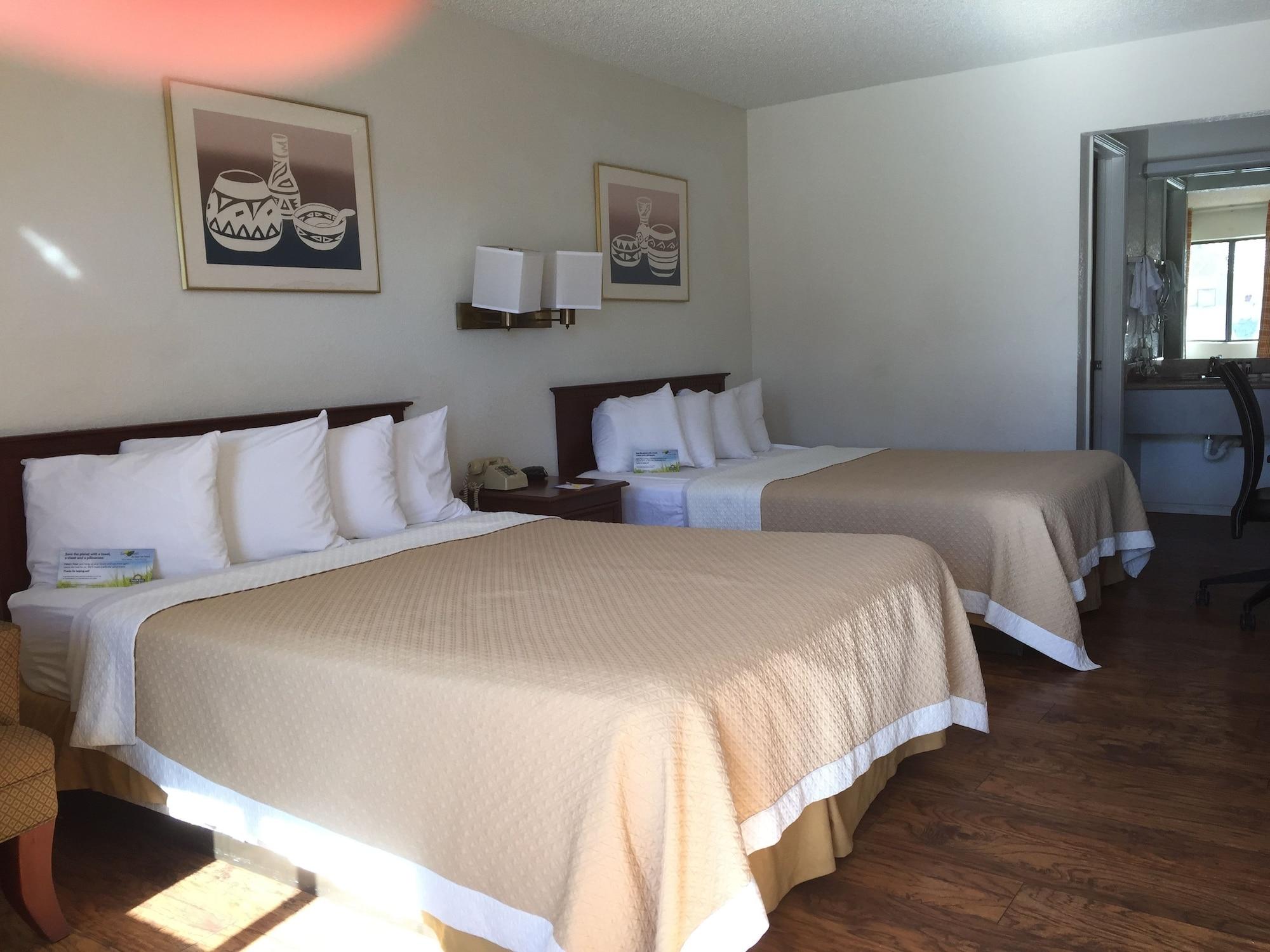 Days By Wyndham West Motel