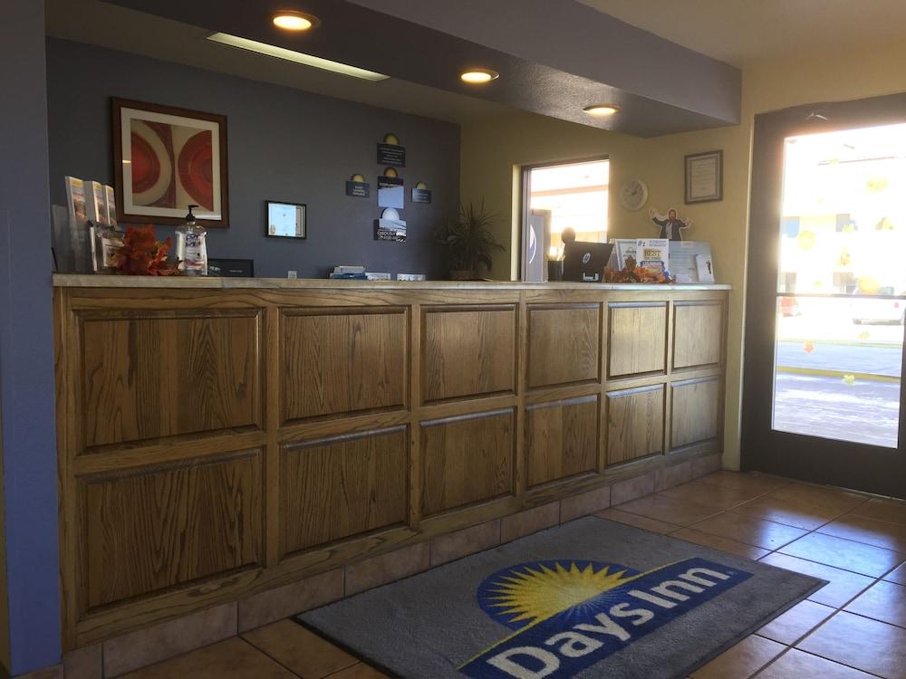 Days By Wyndham West Motel