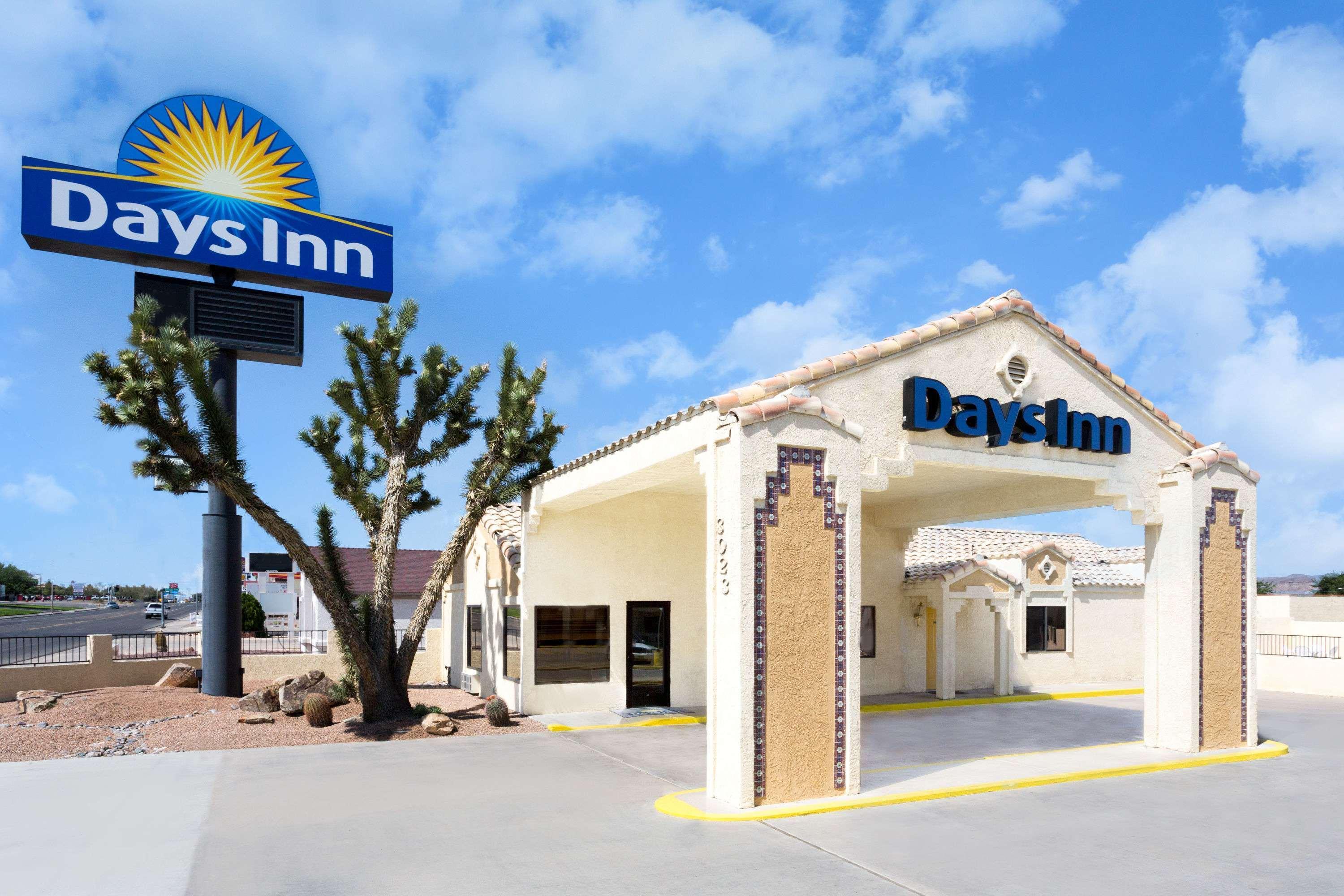 Days By Wyndham West Motel