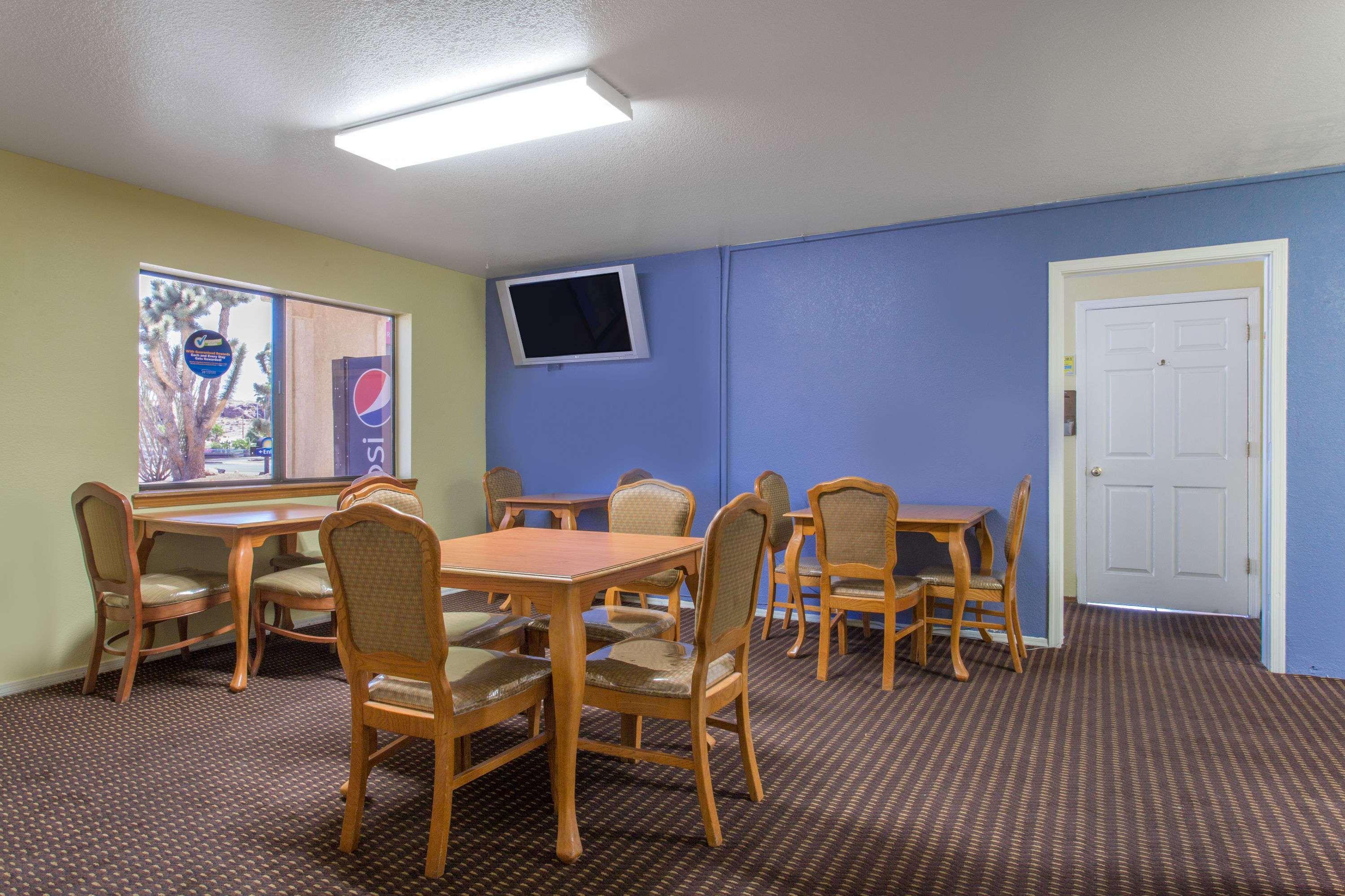 Motel Days By Wyndham West 2*
